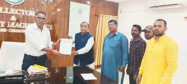 बिसाहूदास महंत की कांस्य प्रतिमा स्थापित करने की मांग