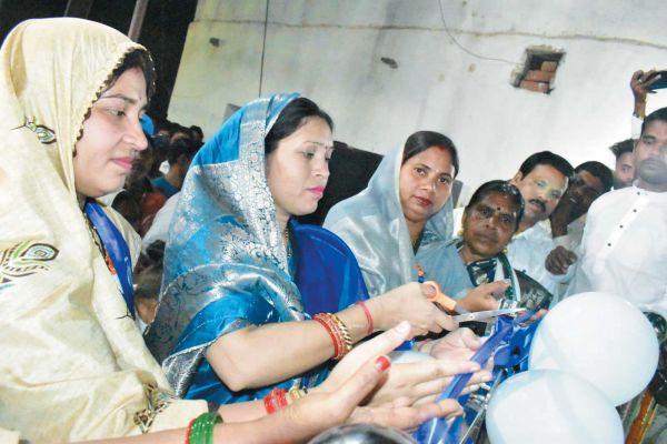 विधायक उत्तरी ने किया अंबेडकर की आदमकद प्रतिमा का लोकार्पण