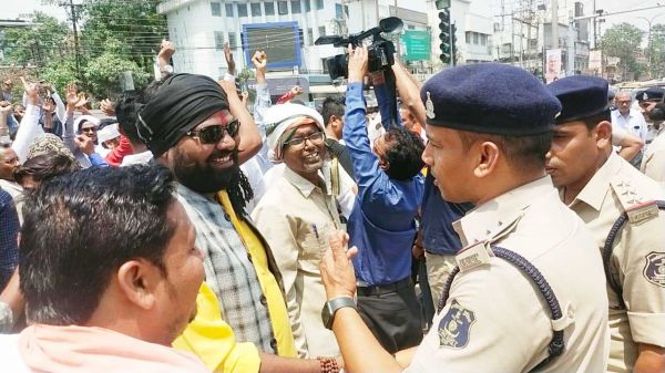 केन्द्र सरकार के खिलाफ आप का प्रदर्शन
