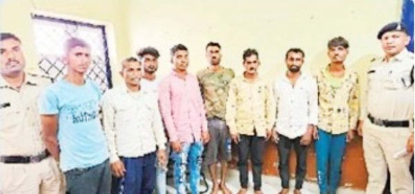 बिरनपुर में पिता-पुत्र की हत्या करने वाले 8 गिरफ्तार