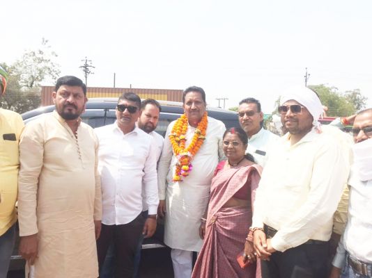 श्री सेन महराज जयंती समारोह में गिरीश देवांगन का भव्य स्वागत