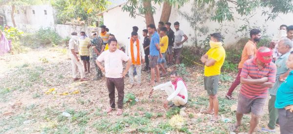 खाली मकान में मिला युवक  का शव, वार्ड में हडक़ंप