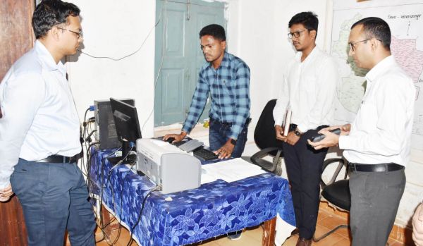 नामांतरण, बंटवारा, सीमांतरण, विवादित अविवादित भूमि के लंबित प्रकरणों की हुई गहन जांच