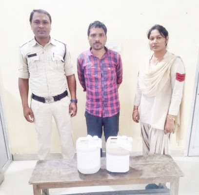 महुआ शराब के साथ आरोपी पकड़ाया