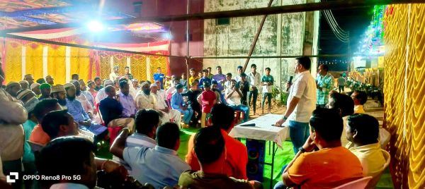 विक्रम मंडावी इफ्तार की दावत में हुए शामिल