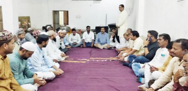 ईद पर दिखी हिन्दू-मुस्लिम एकता की झलक