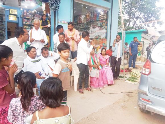 सिहावा हाट बाजार में नुक्कड़ सभा