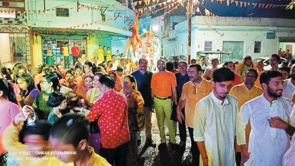 बारिश में निकली परशुराम जयंती की शोभायात्रा