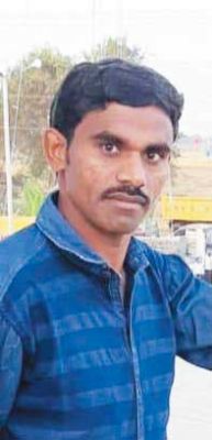 बरभांठा के शिक्षक ने दी 51 हजार सहयोग राशि
