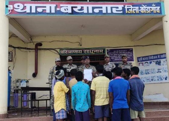 नक्सलियों ने मोबाइल टॉवर में लगाई थी आग, बच्चों के ऑनलाइन पढ़ाई में हो रही दिक्कत