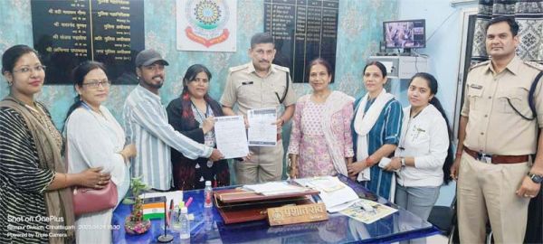 आवारा श्वान को अधमरा कर जलाया, थाने में शिकायत 