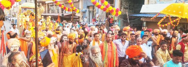 जौंग में 21 कुंडीय गणेश महायज्ञ का शुभारंभ नागा साधुओं ने निकाली धार्मिक यात्रा