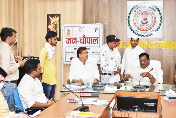 सेवानिवृत्त अधिकारी ने सातवें वेतनमान का भुगतान करने की रखी मांग