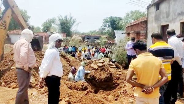 अभनपुर हत्याकांड: कैब चालक को बुकिंग  कर बुलाया फिर हत्या कर लाश दफनाया