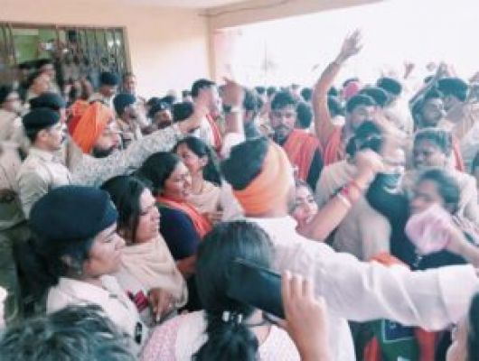 युवा मोर्चा ने रोजगार कार्यालय  घेरा, तालाबंदी की कोशिश