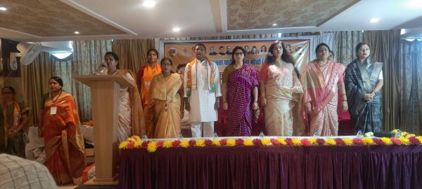 महिला मोर्चा अब सरकार के खिलाफ  सडक़ पर उतरकर करेगी उग्र आंदोलन -शालिनी
