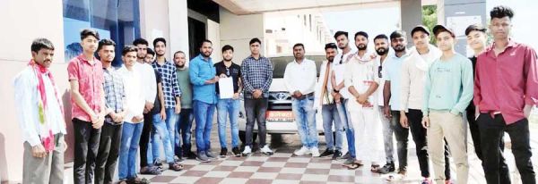 डीएवी पब्लिक स्कूल के प्राचार्य पर यूथ कांग्रेस ने मनमानी का लगाया आरोप