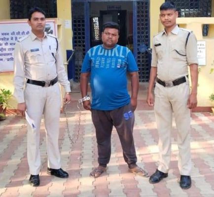 चेक बाउंस, फरार आरोपी गिरफ्तार
