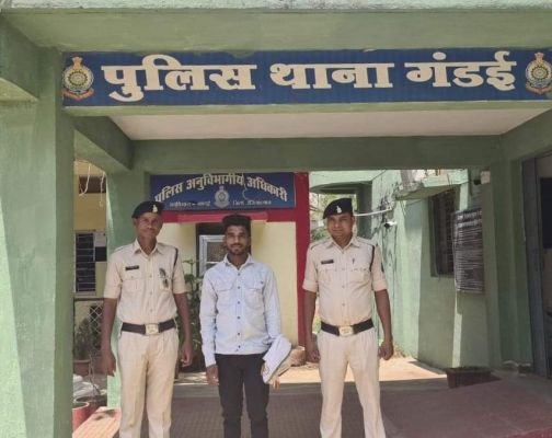 शराब तस्करी का फरार आरोपी पकड़ाया