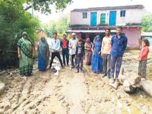 सुहेला को रायपुर से जोडऩे वाली 32 किमी सडक़ बदहाल