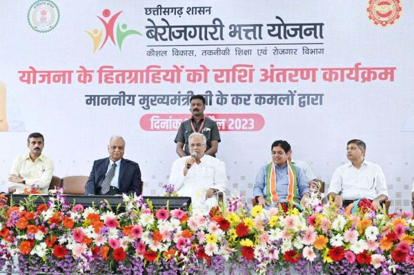 जिस दिन आरक्षण बिल पास होगा, उस दिन  अखबारों में सिर्फ भर्ती के विज्ञापन होंगे