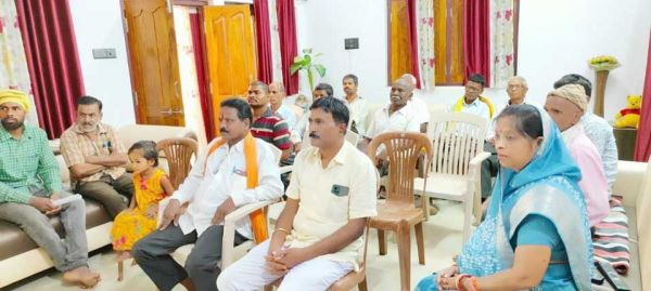 भाजपाईयों संग ग्रामीणों ने सुनी मोदी के मन की बात