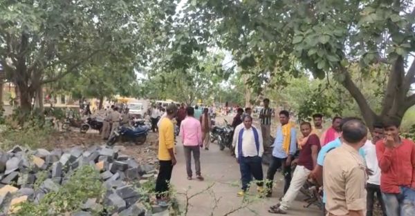 पुलिस के डर से जुआ खेलते युवकों ने नदी में लगाई छलांग, 3 बचे, एक की मौत