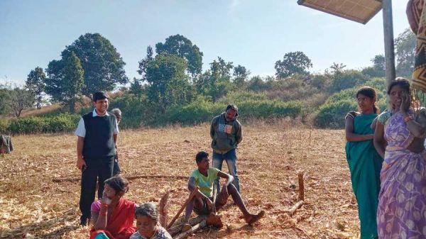 विशेष पिछड़ी जनजाति पहाड़ी कोरवा बस्ती कोठीपाठ तक बनी नवनिर्मित सडक़