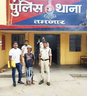 खाना बनाने में हुई देरी तो नाराज पति ने डंडे से पीटकर ले ली पत्नी की जान, गिरफ्तार