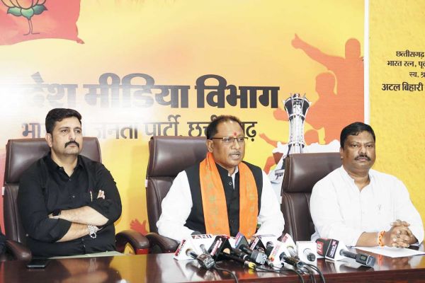 विष्णु का सवाल-कांग्रेस ने कोई अनुचित दबाव तो नहीं डाला