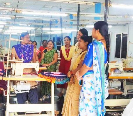 राज्य महिला आयोग सदस्य द्वारा वन स्टॉप सखी सेन्टर का निरीक्षण