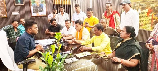 ​पुराना बस स्टैंड की दुर्दशा  में सुधार की मांग पर ज्ञापन