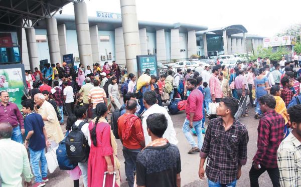 छत्तीसगढ़ से गुजरने वाली 20 ट्रेनों को किया कैंसिल, 65 के रूट बदले गए