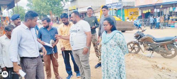 अतिक्रमण पर चला बुलडोजर