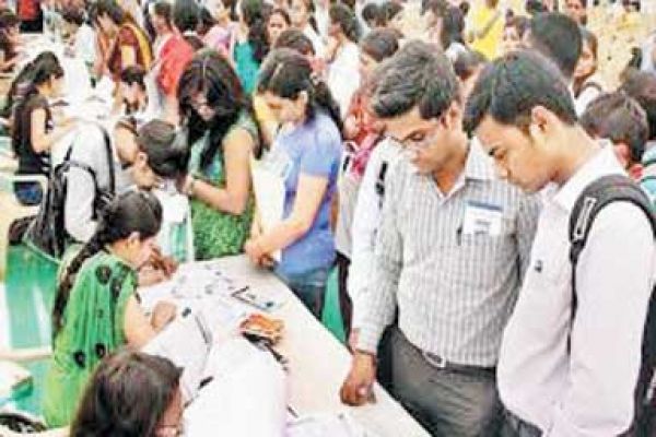 4 साल में 70 प्लेसमेंट कैंप, 6 हजार आवेदन, 244 को रोजगार