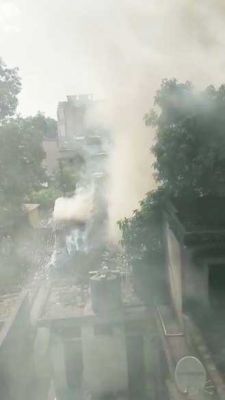 खडिया समाज की शमशान भूमि पर व्यापारी करा रहा सडक़ निर्माण