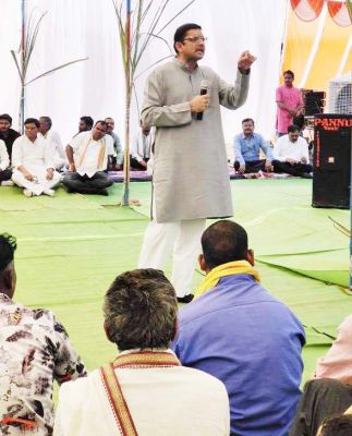 भूपेश सरकार ने किसानों को आर्थिक रूप  से मजबूत बनाने का किया काम- नवाज