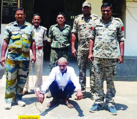 जमीन विवाद, मां-बाप को पीटा