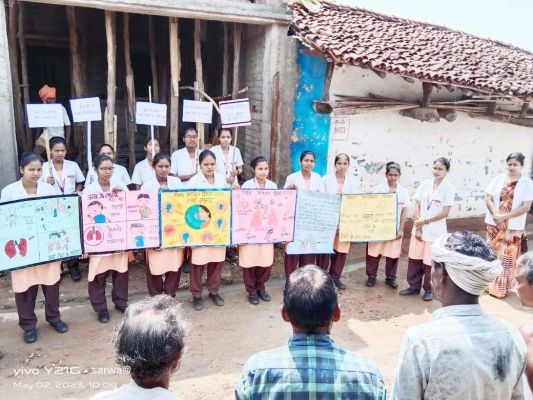 स्वास्थ्य के प्रति ग्रामीणों को किया जागरूक
