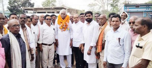 निषाद समाज की बैठक में विभिन्न विषयों पर चर्चा