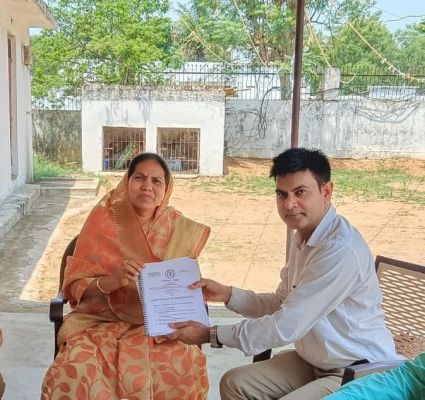 भानुप्रतापपुर विधायक को ज्ञापन सौंपकर प्राचार्य पदोन्नति का आदेश जारी करवाने की मांग 