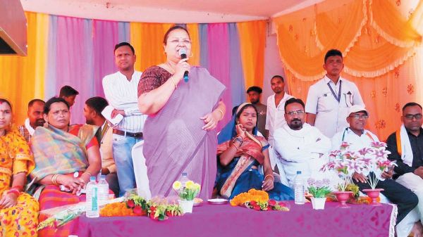 अनिला ने डौंडी विकासखण्ड के गांवों का किया दौरा, विकास कार्यों का भूमिपूजन