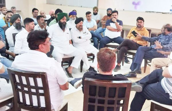 ओवरलोडिंग परिवहन किसी भी परिस्थिति में नहीं करेंगे 