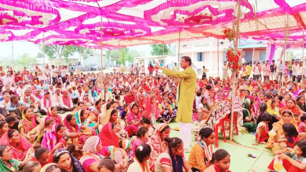 किसानों को गन्ने की खेती से जुडक़र मिलेगा फायदा, मिलेगी पूरी मदद-नवाज