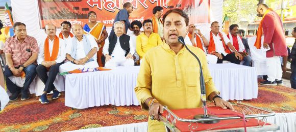 भूपेश सरकार से रमन ने मांगा इस्तीफा