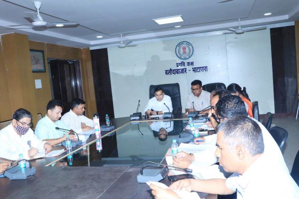 सावधानीपूर्वक हो मतदाता सूची में नाम जोडऩे -घटाने की कार्रवाई