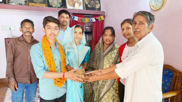 चित्रांशु का 10वीं में 91.83 फीसदी अंक 