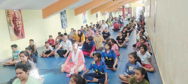 समर कैम्प का 13वां दिन, योगा दिवस के रूप में मनाया गया
