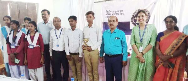 साक्षरता प्रश्नोत्तरी स्पर्धा, विजेता पुरस्कृत 