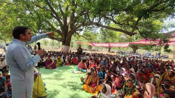 भूपेश सरकार की किसान हितैषी योजनाओं का असर, शहरी नौकरी छोड़कर अब लोग गांव में खेती करने आ रहे- नवाज
